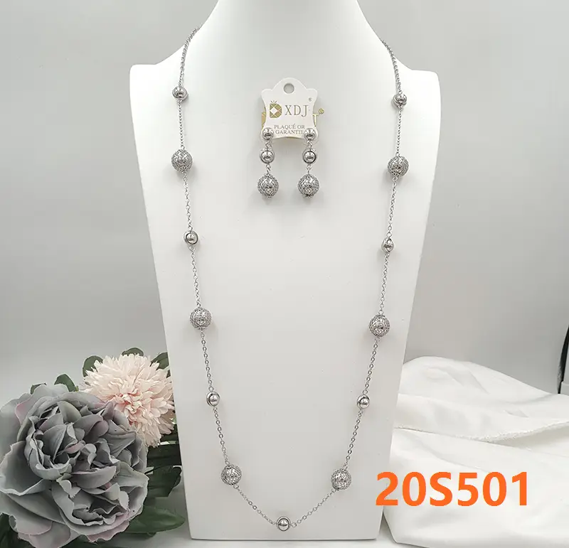 2 pcs of long chain and earrings