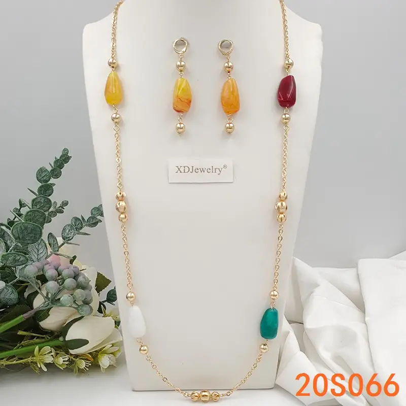 2 pcs of long chain and earrings