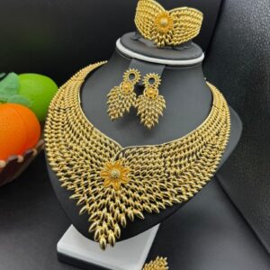 Complete set of jewelry