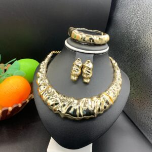 Complete set of jewelry
