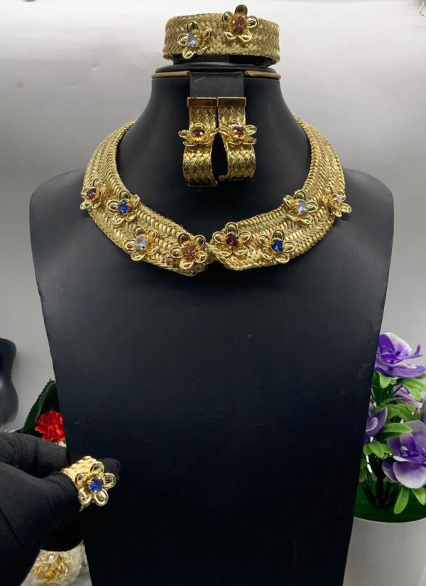 Complete set of jewelry