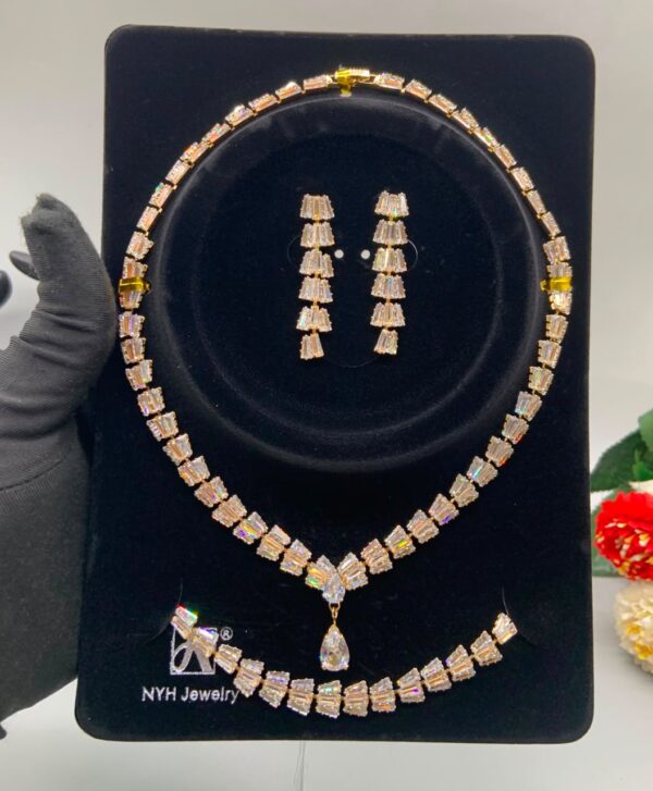 Complete set of jewelry
